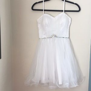Dancing queen XS white prom Dress